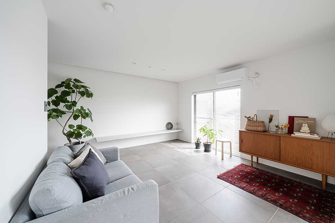 Reforma integral carabanchel - vivienda-piso estudio - vista aire acondicionado mueble y sofá